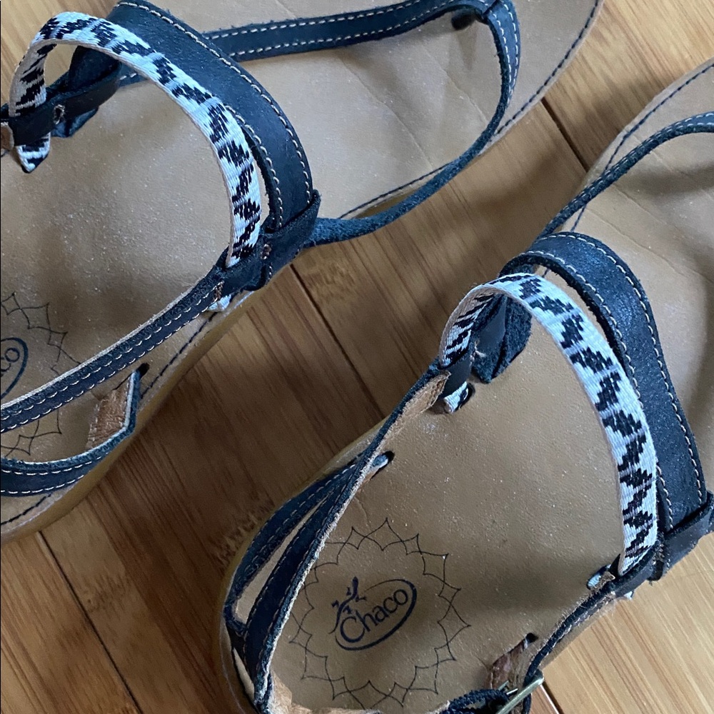 Beautiful Chaco sandals - Picture 6 of 8
